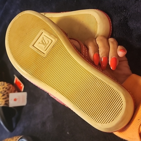Louis Vuitton Sandals - Picture 4 of 10